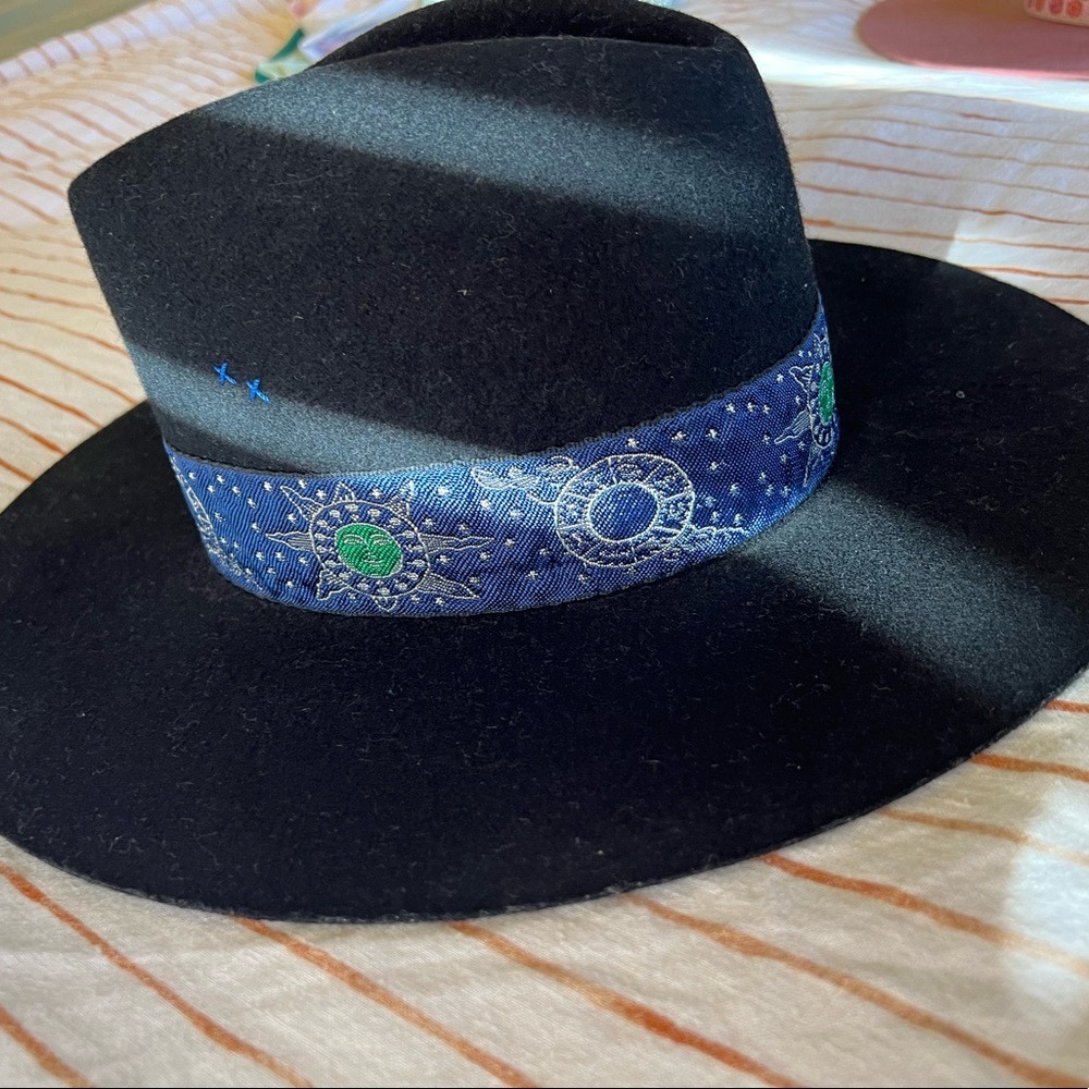 Lack of color hat